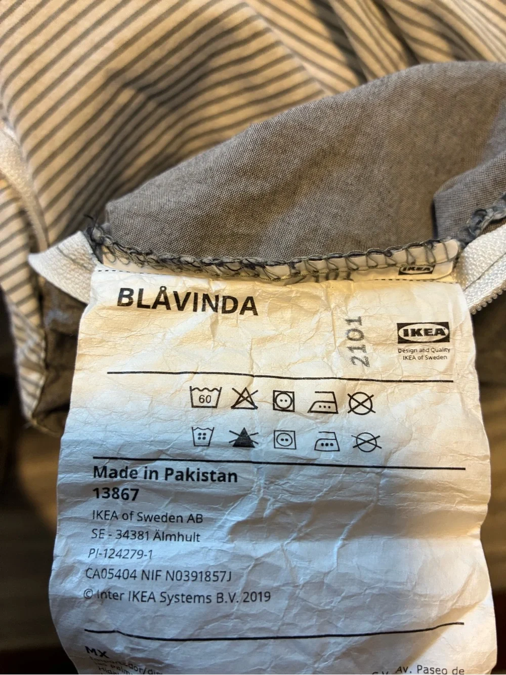 IKEA Blavinda Duvet cover set Full/Queen Gray white pinstriped Reversible EUC